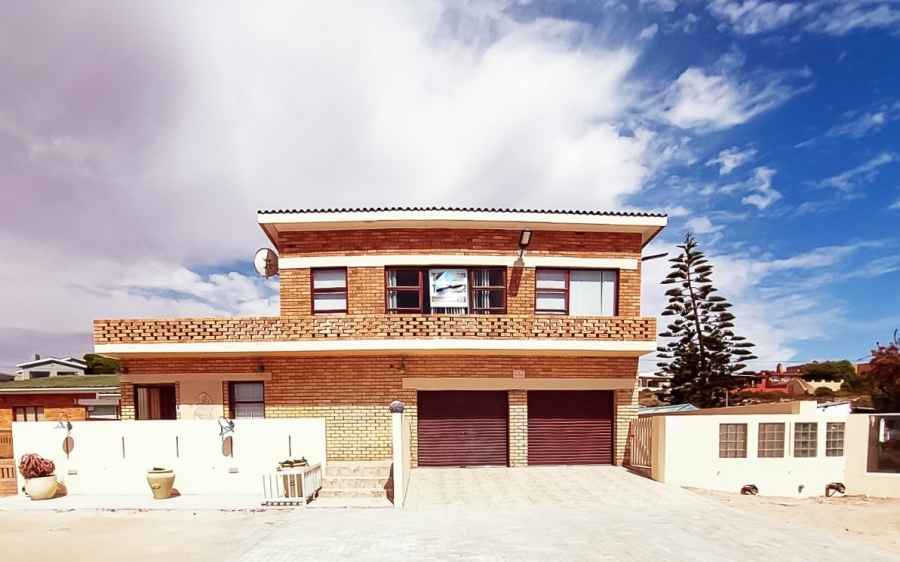 6 Bedroom Property for Sale in McDougall